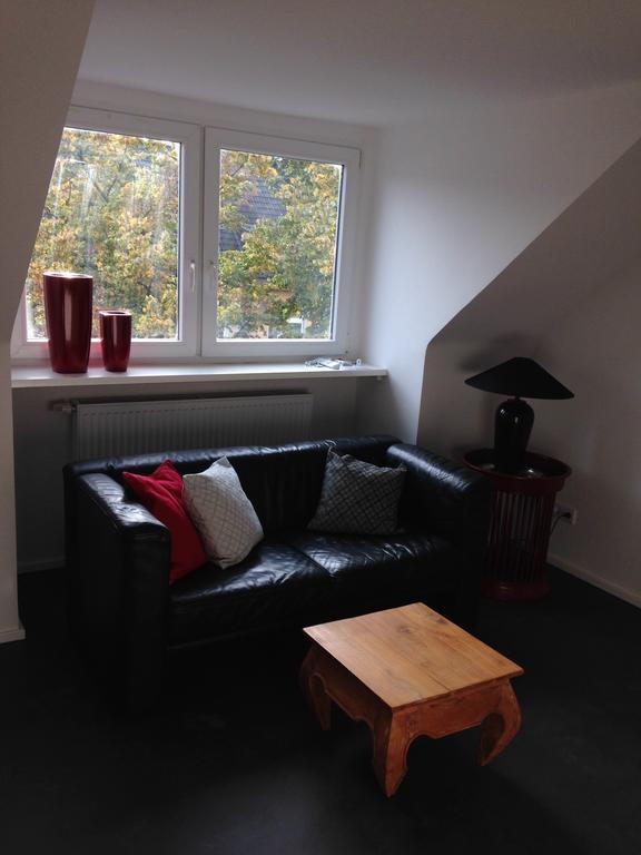 Ferienwohnung Moltke 120 Düsseldorf Zimmer foto